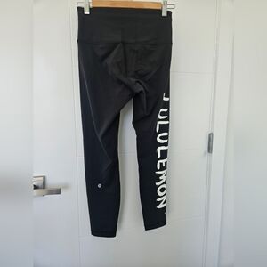 Lululemon branded wonder under, sz. 8, high-waisted, 25" length
